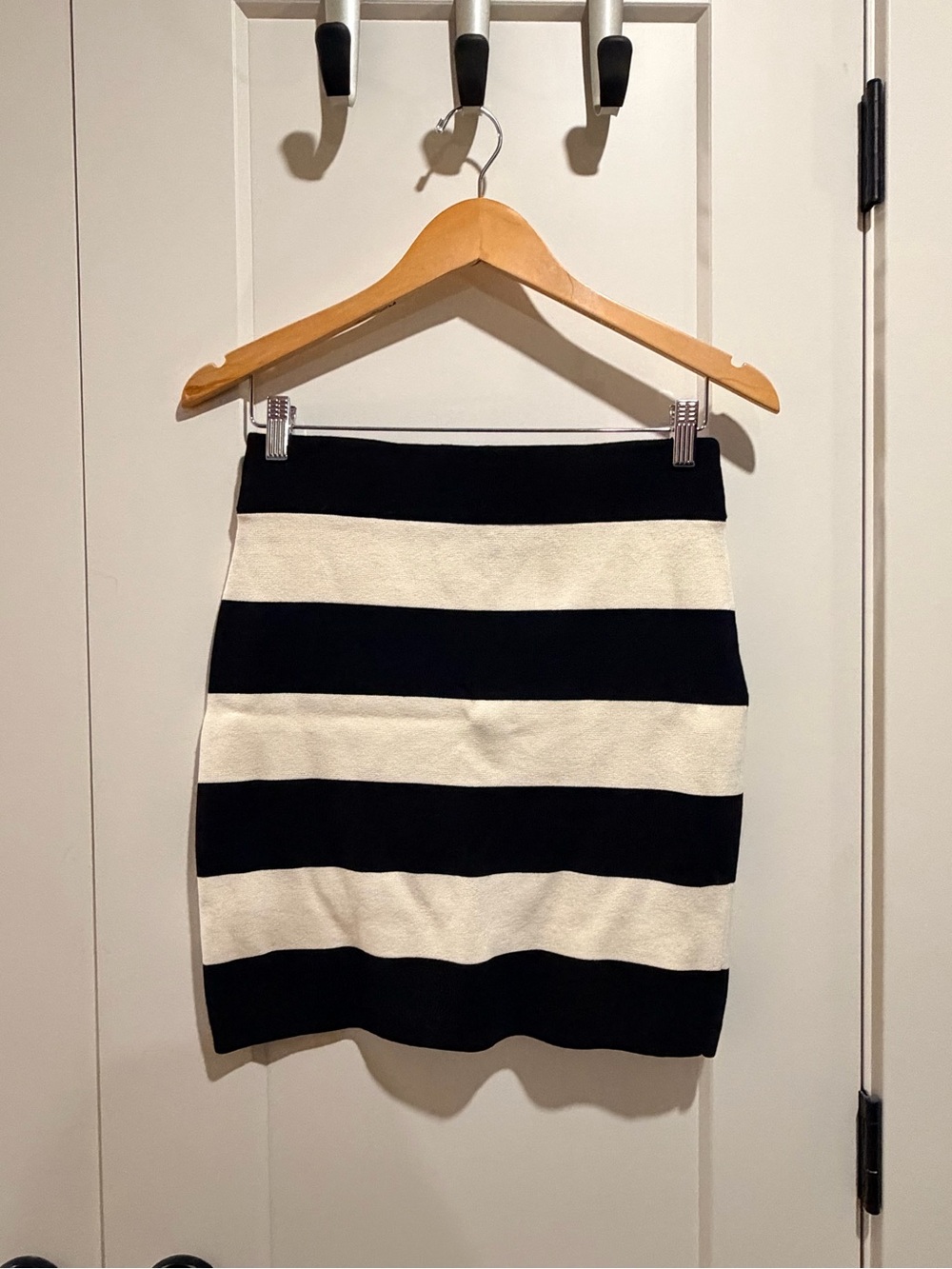 Theory Black and White Striped Skirt